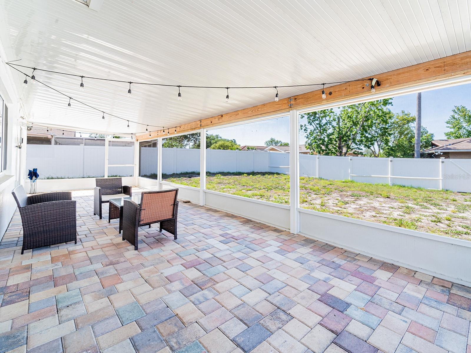 Listing photo id 29 for 7131 Vista Way