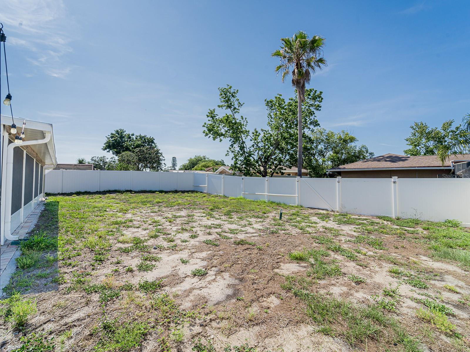 Listing photo id 31 for 7131 Vista Way