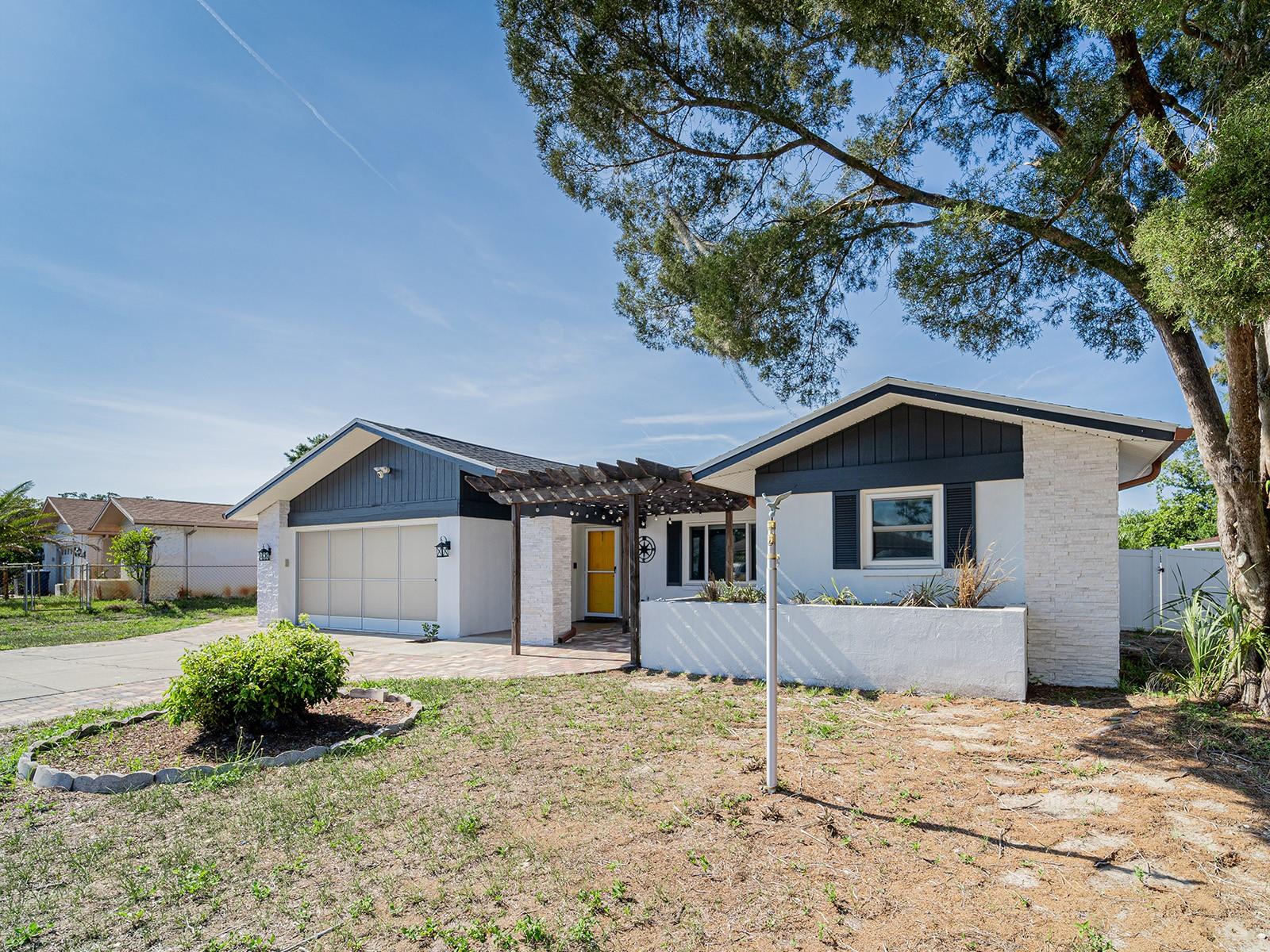 Listing photo id 35 for 7131 Vista Way