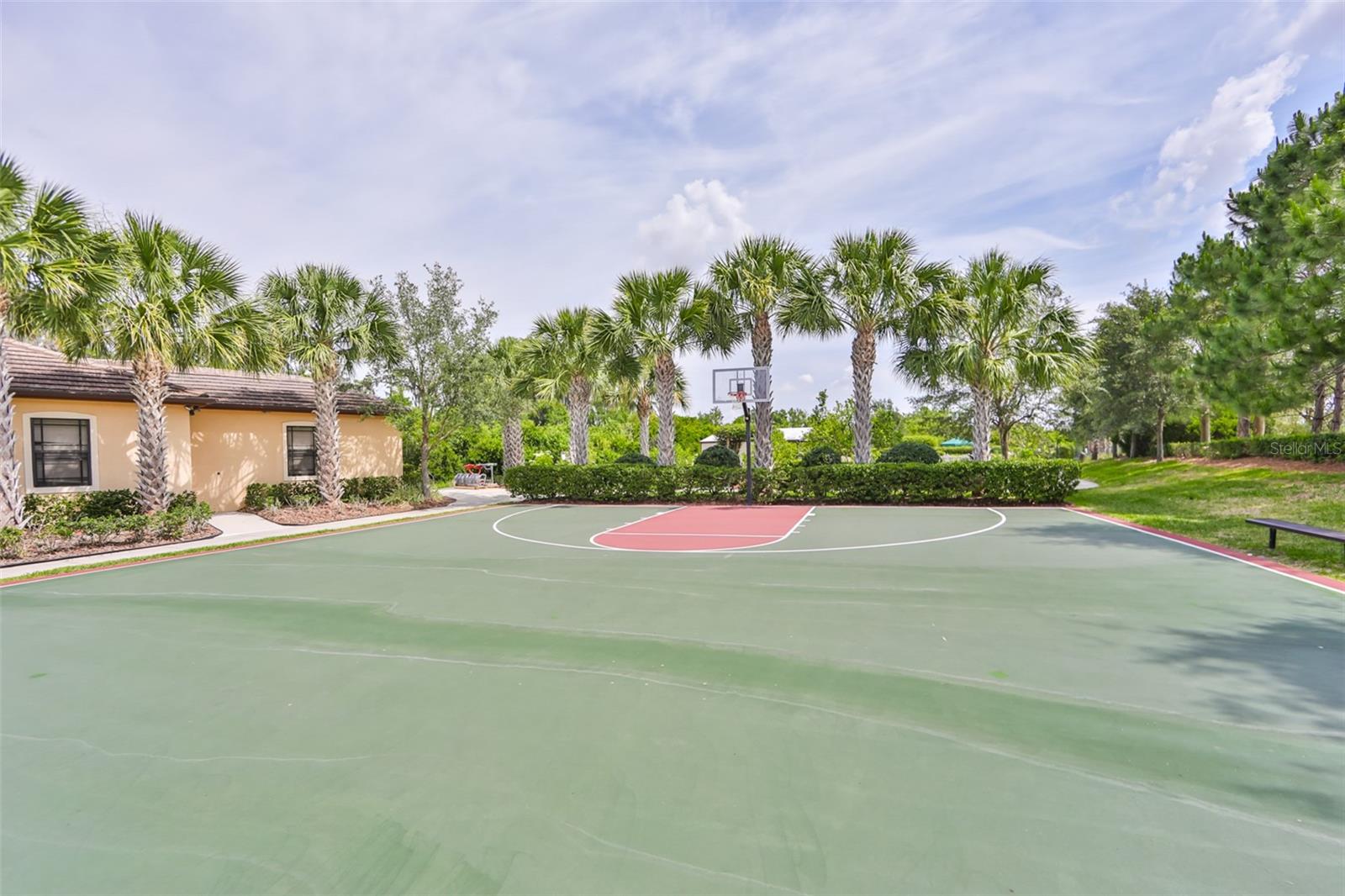 Listing photo id 75 for 4830 Grand Banks Drive