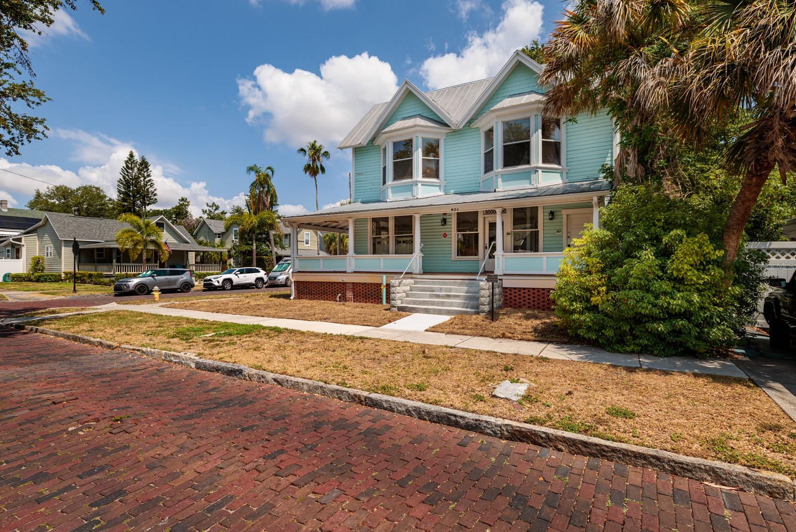 Image 10 of 54 For 457 8th Avenue N