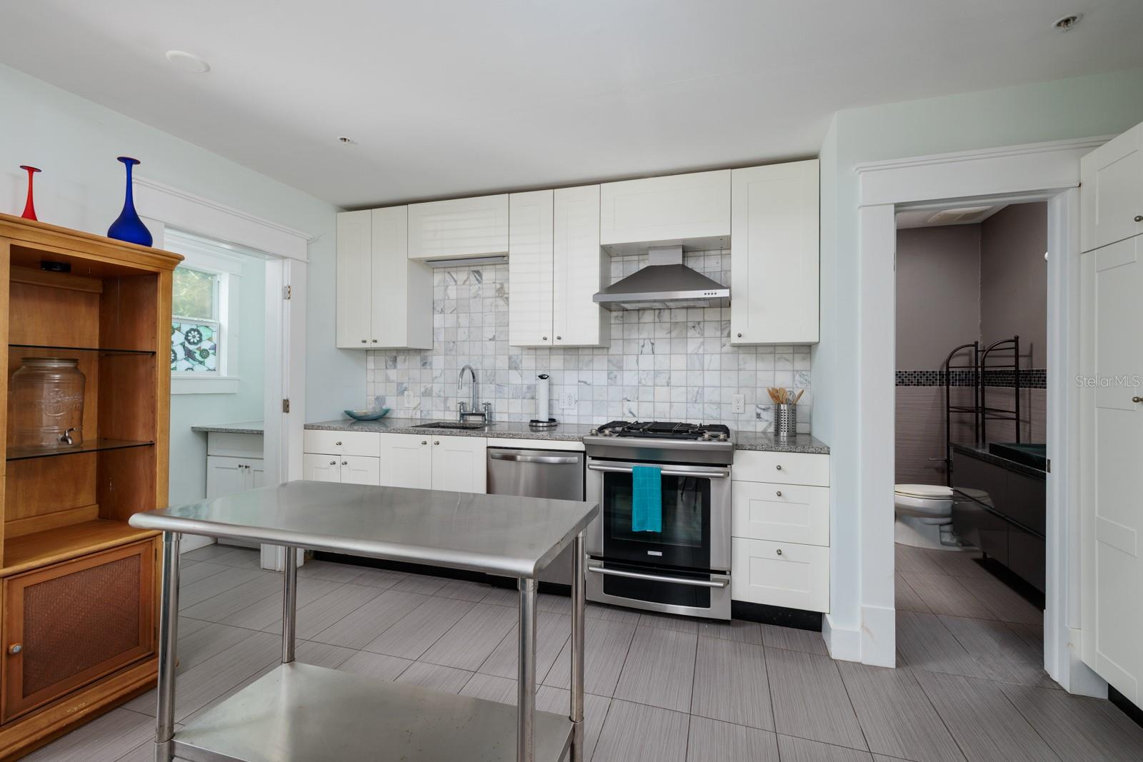 Image 11 of 54 For 457 8th Avenue N