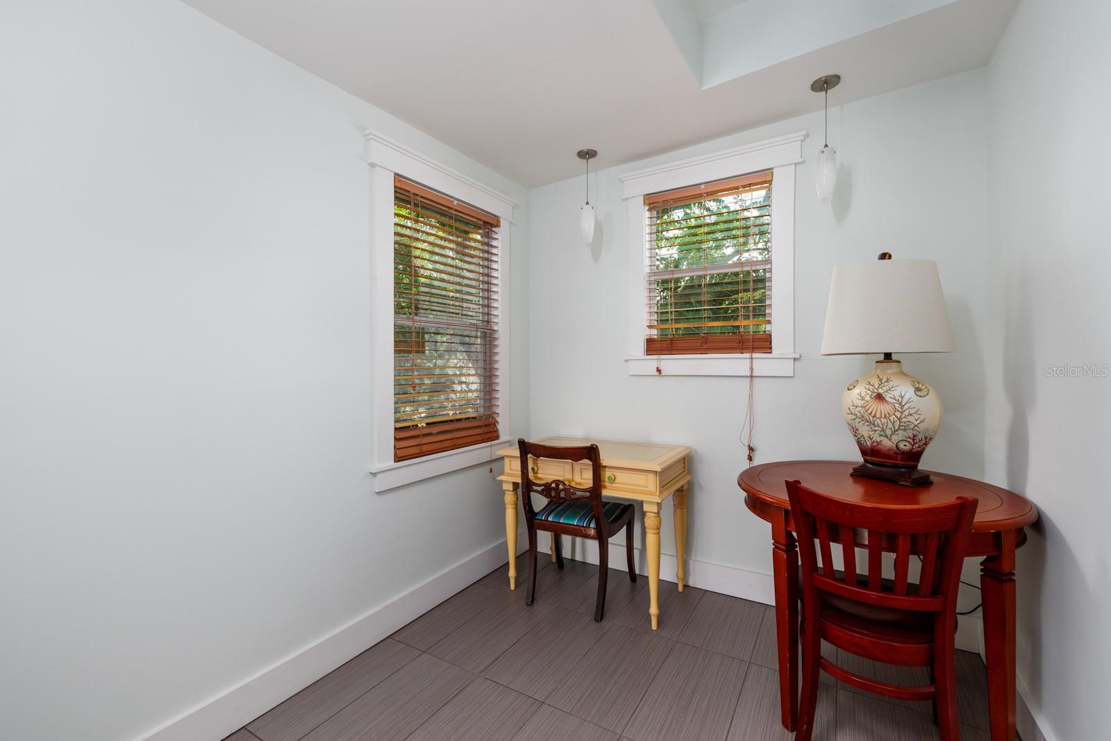 Image 21 of 54 For 457 8th Avenue N