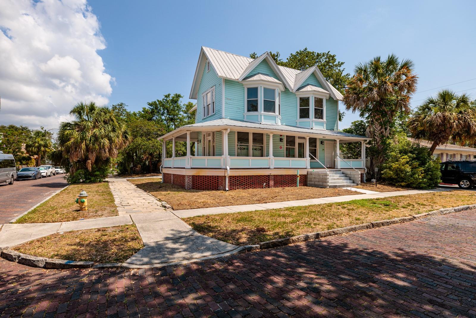 Image 41 of 54 For 457 8th Avenue N