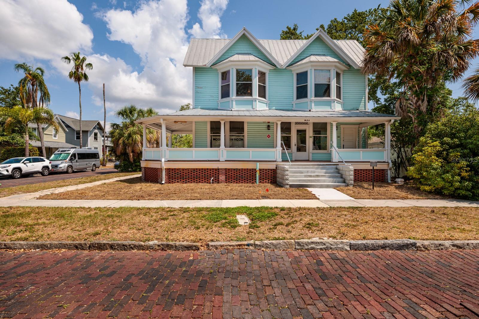 Image 42 of 54 For 457 8th Avenue N