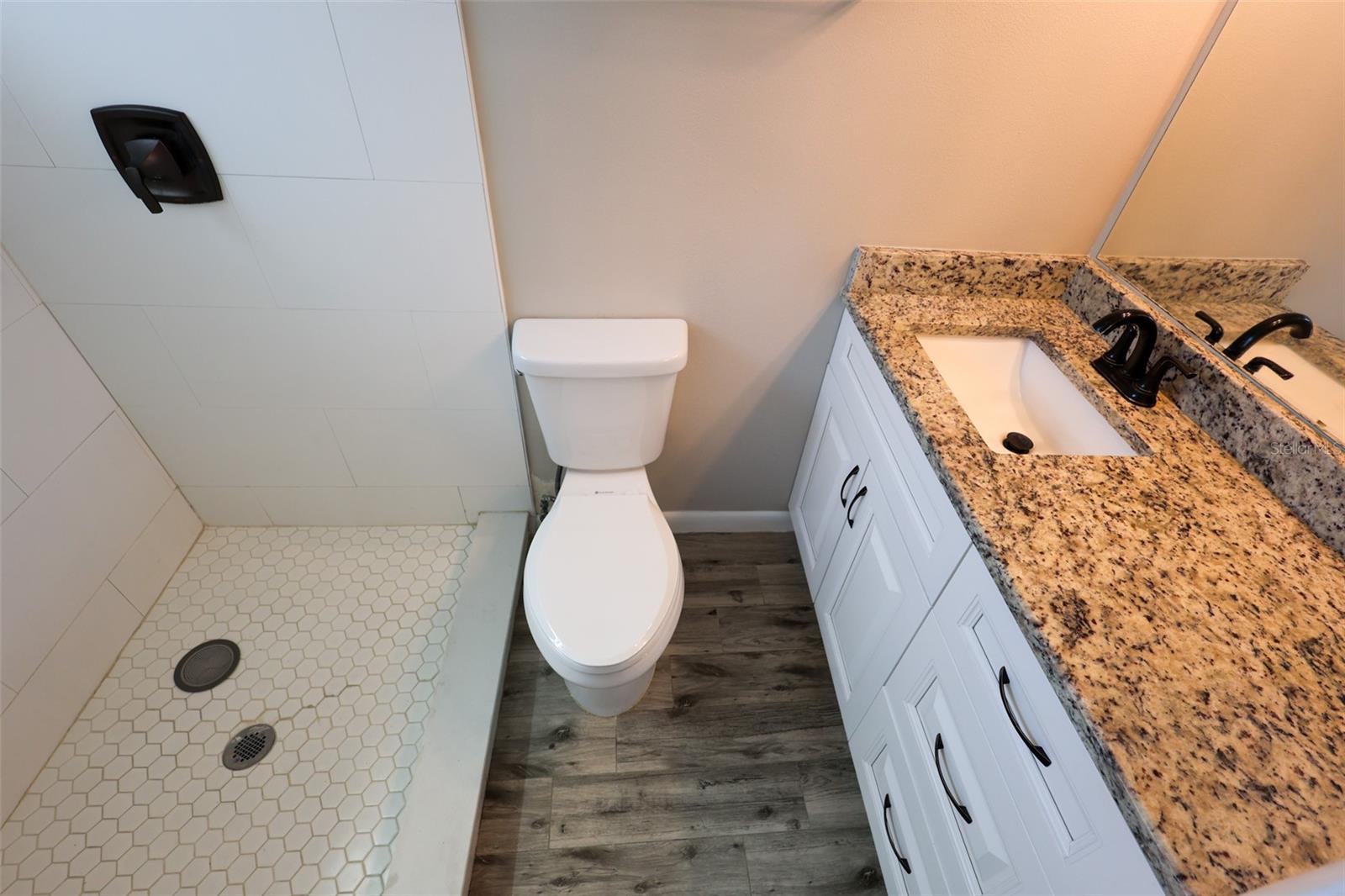 Listing photo id 10 for 220 Talley Drive