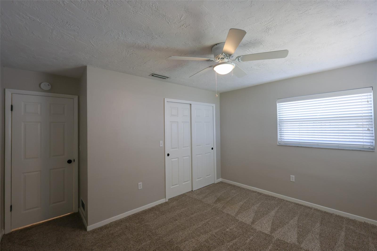 Listing photo id 11 for 220 Talley Drive