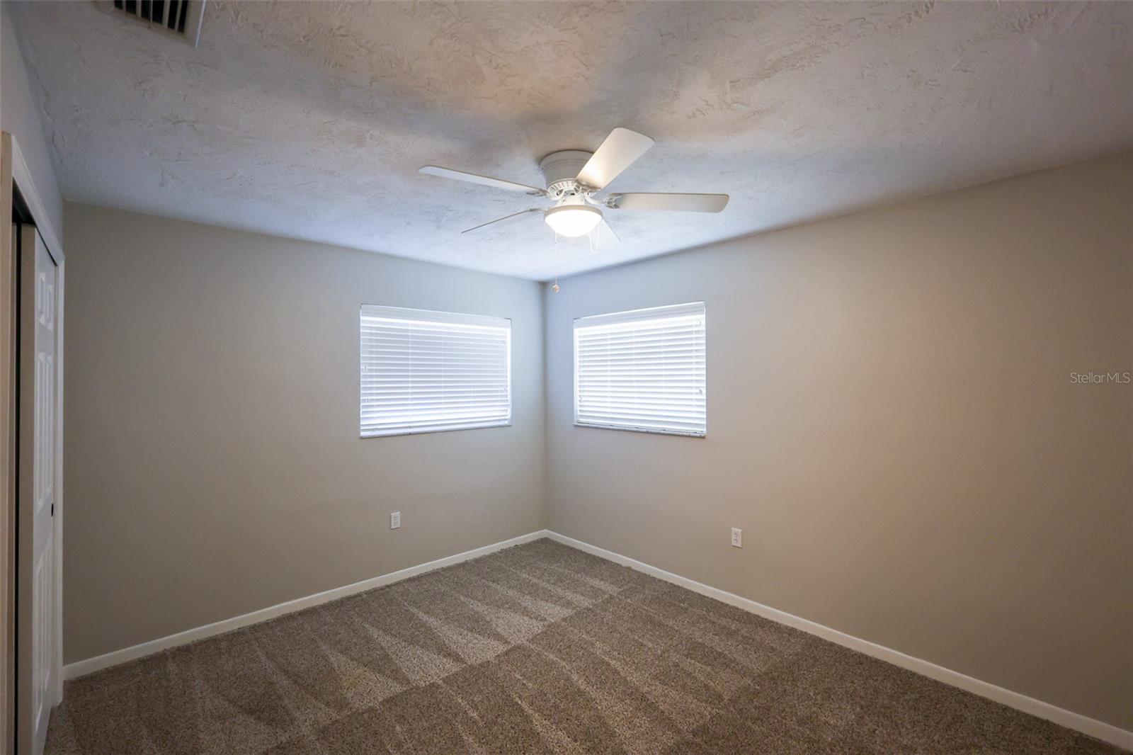 Listing photo id 12 for 220 Talley Drive