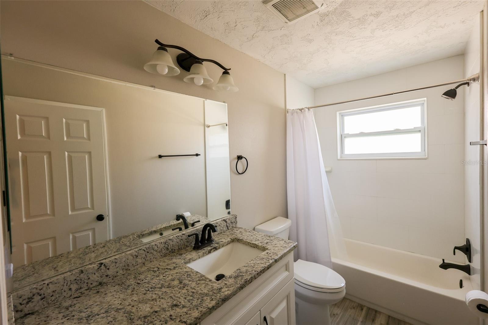 Listing photo id 13 for 220 Talley Drive
