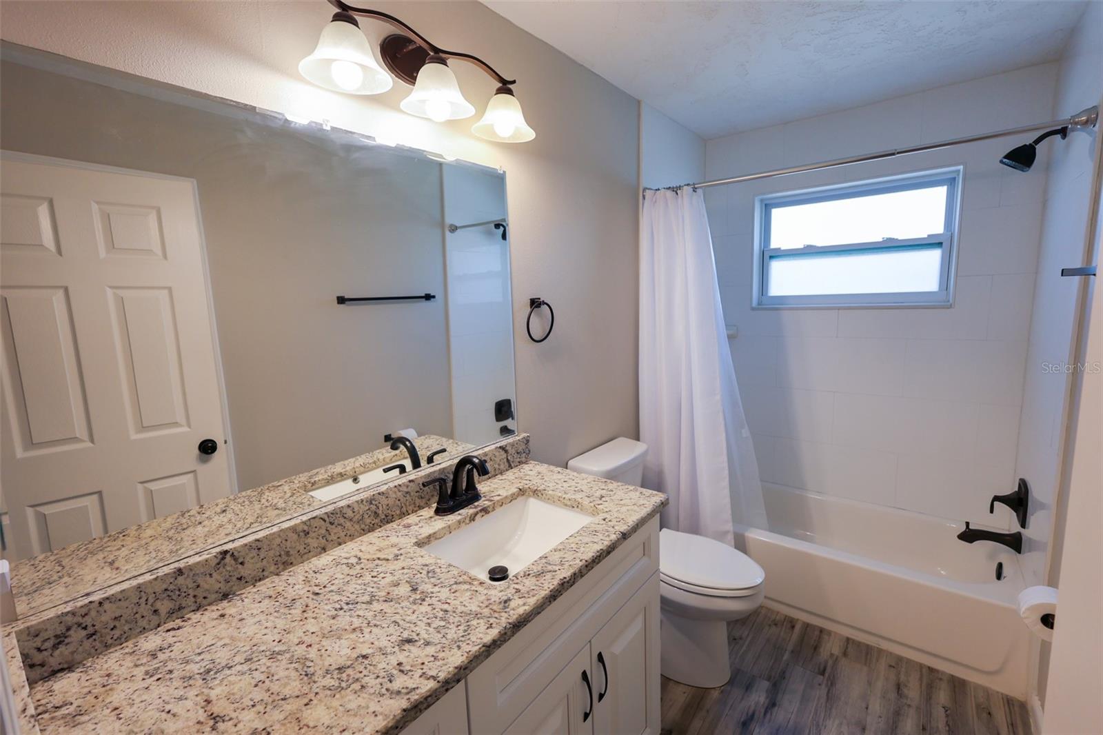 Listing photo id 14 for 220 Talley Drive