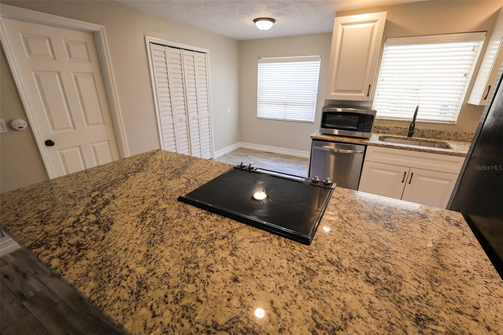Listing photo id 2 for 220 Talley Drive