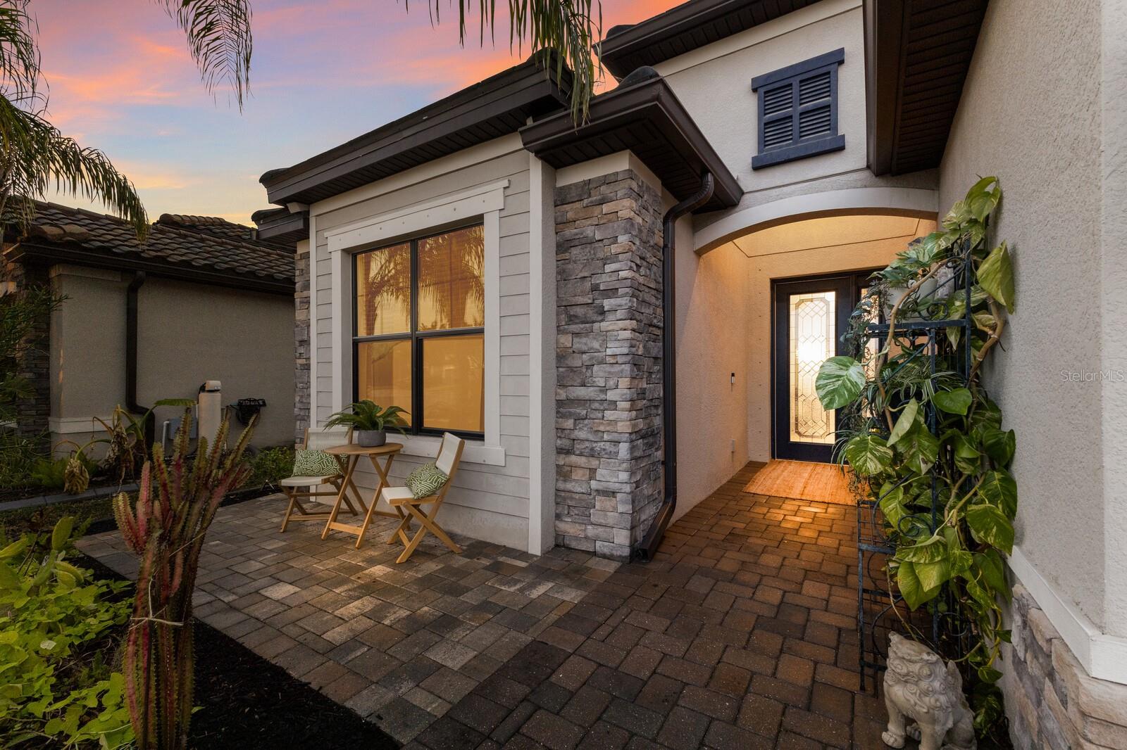 Image 3 of 47 For 706 Acacia Court
