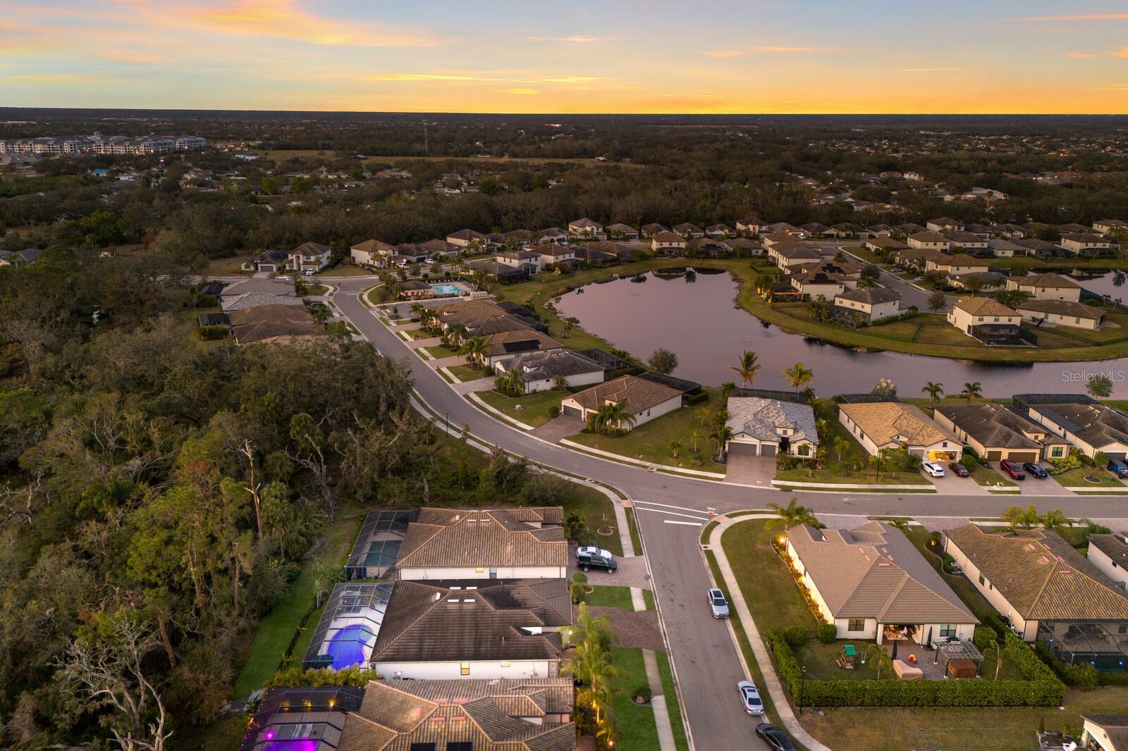 Image 43 of 47 For 706 Acacia Court