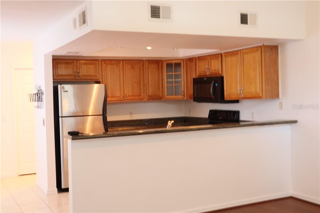 Image 2 of 19 For 6262 142nd Avenue N 1009