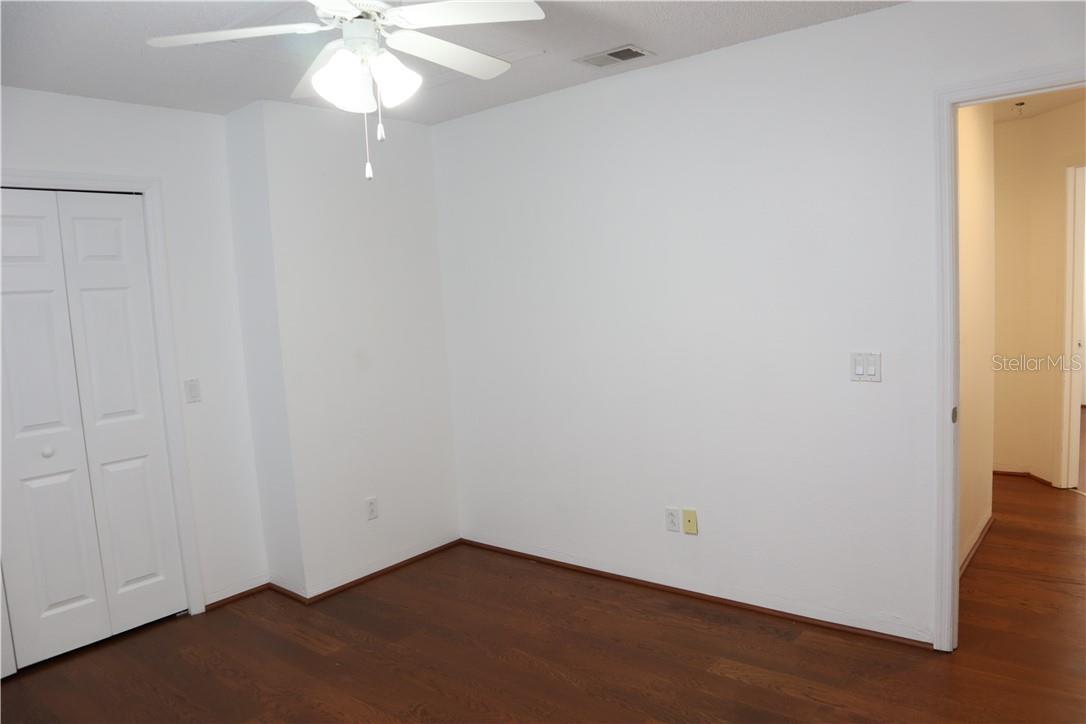 Image 8 of 19 For 6262 142nd Avenue N 1009