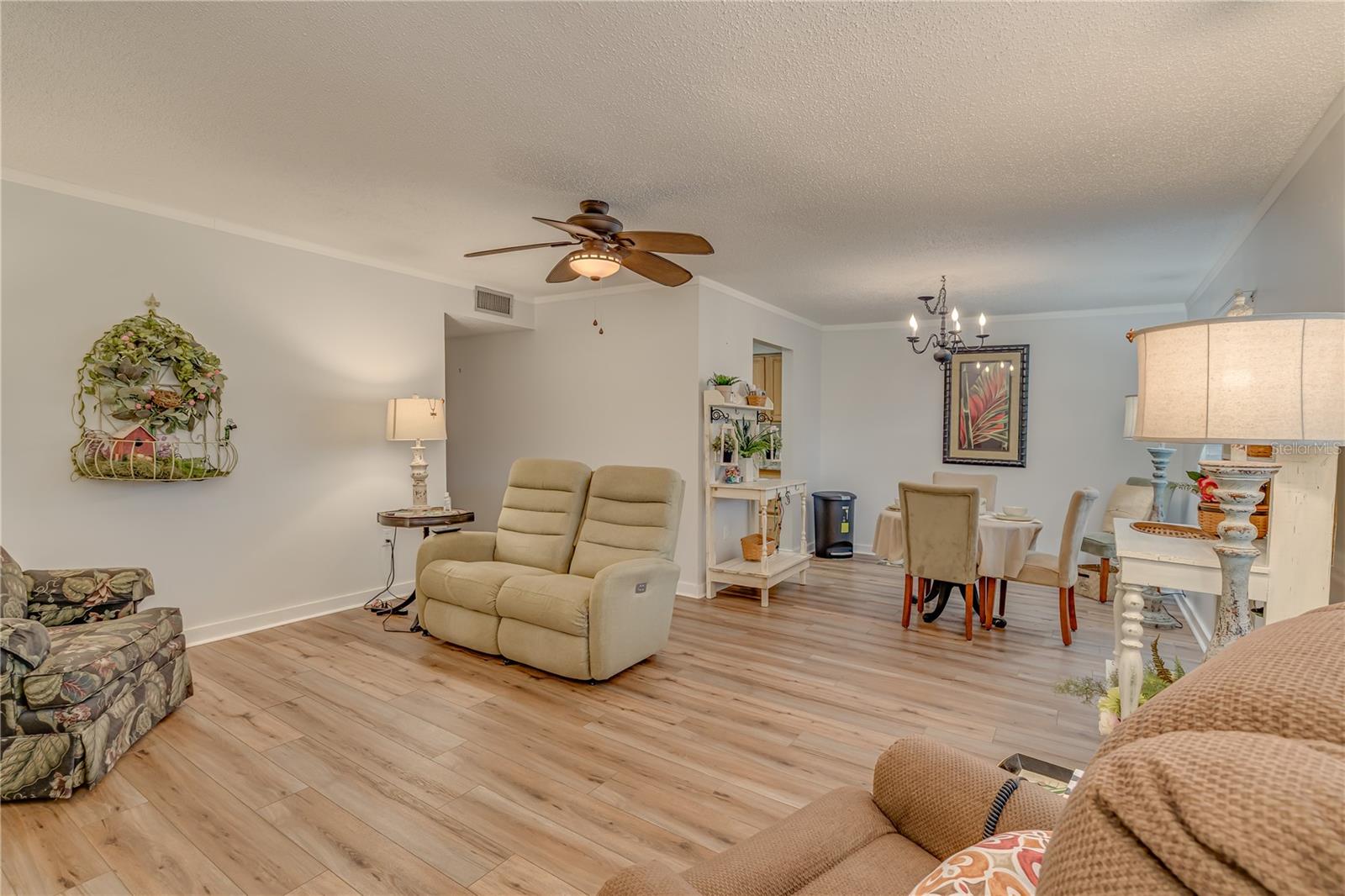 Image 3 of 37 For 1710 Belleair Forest Drive A