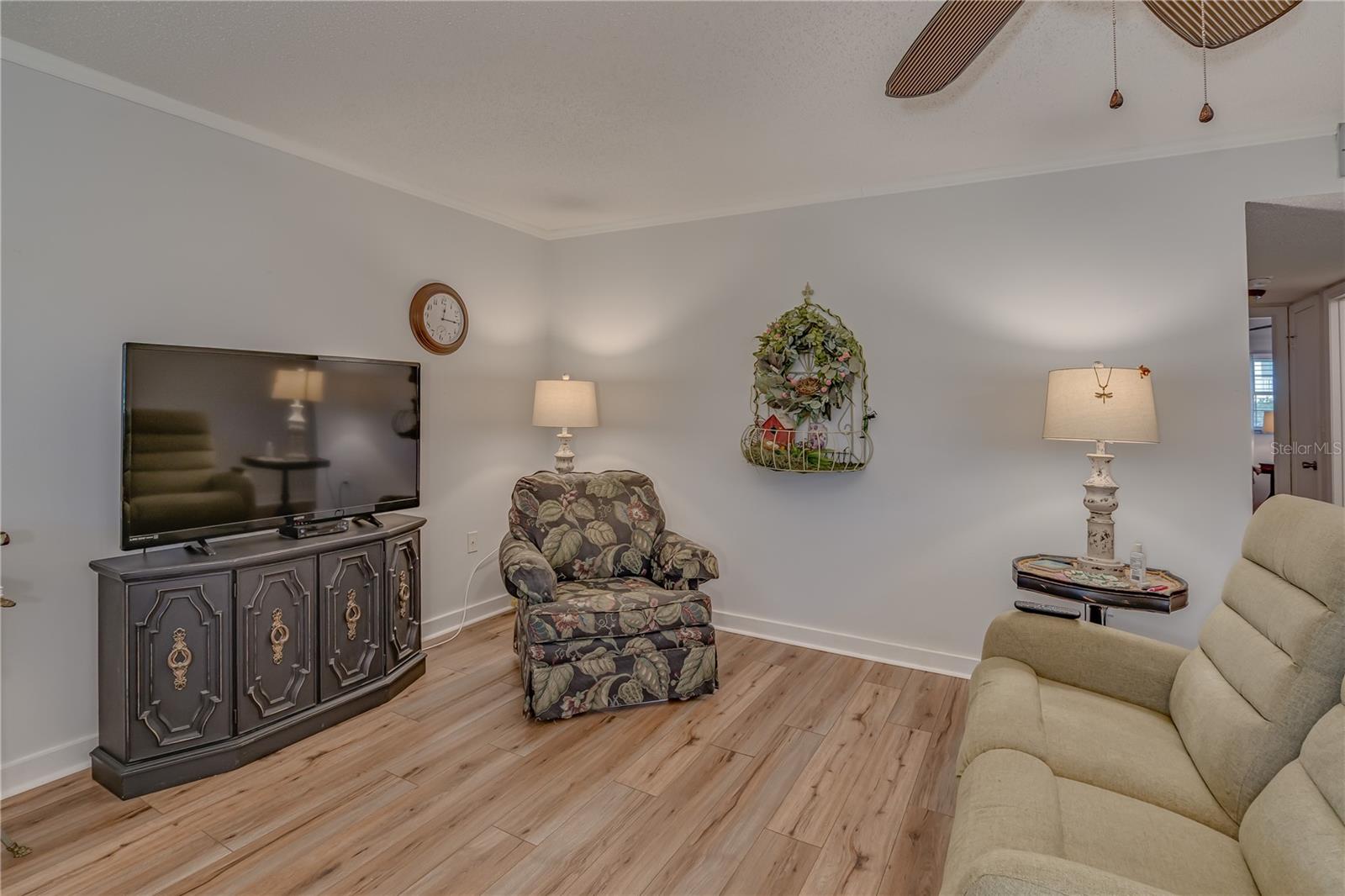Image 6 of 37 For 1710 Belleair Forest Drive A