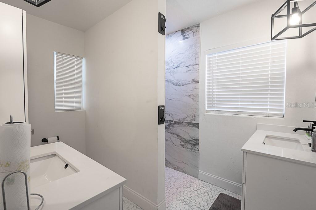 Image 22 of 44 For 1816 Lake Parker Drive