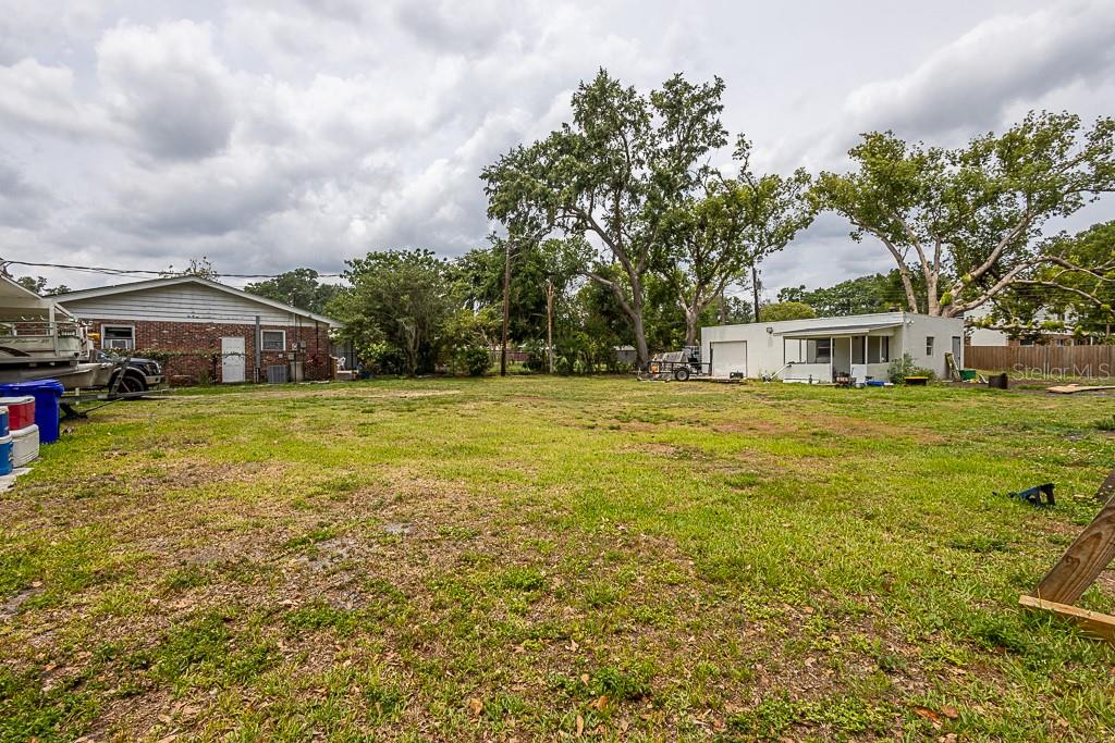 Image 33 of 44 For 1816 Lake Parker Drive