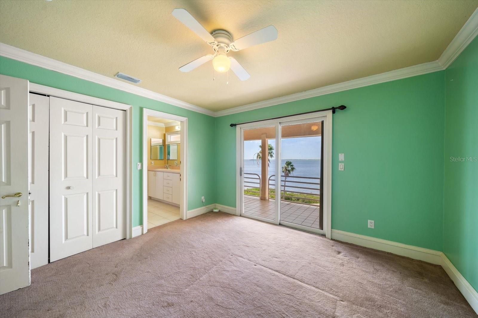 Image 28 of 47 For 812 Point Seaside Drive