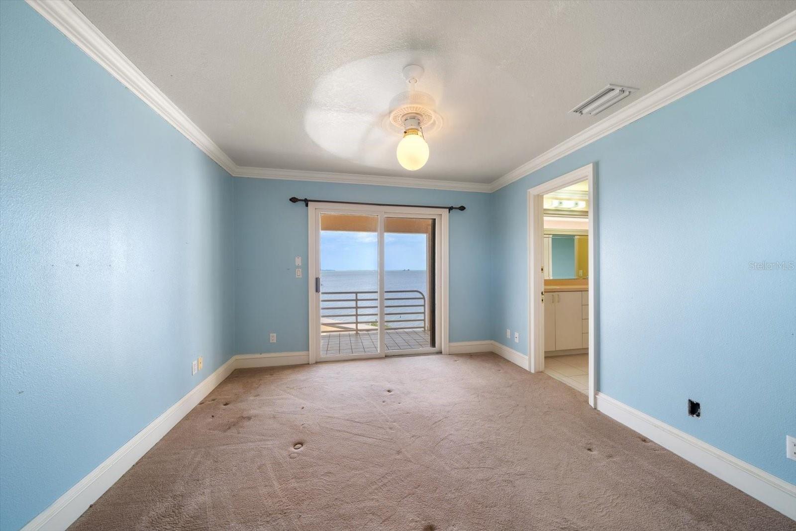 Image 30 of 47 For 812 Point Seaside Drive