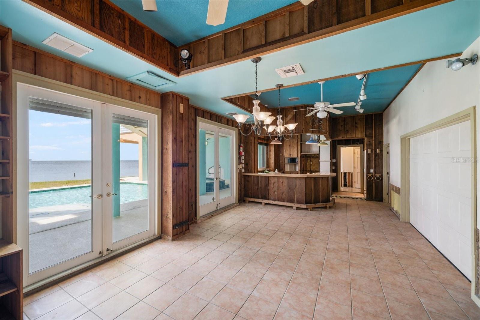 Image 34 of 47 For 812 Point Seaside Drive