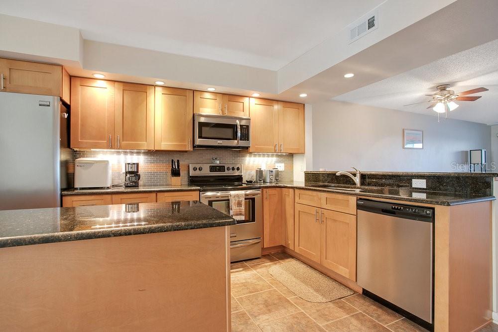 Image 8 of 18 For 821 Bahia Del Sol Drive 43