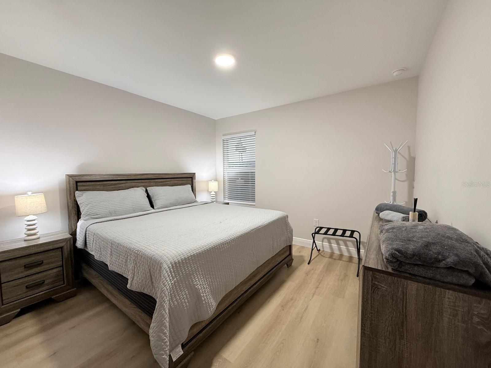 Image 15 of 25 For 6977 Hawksbury Street