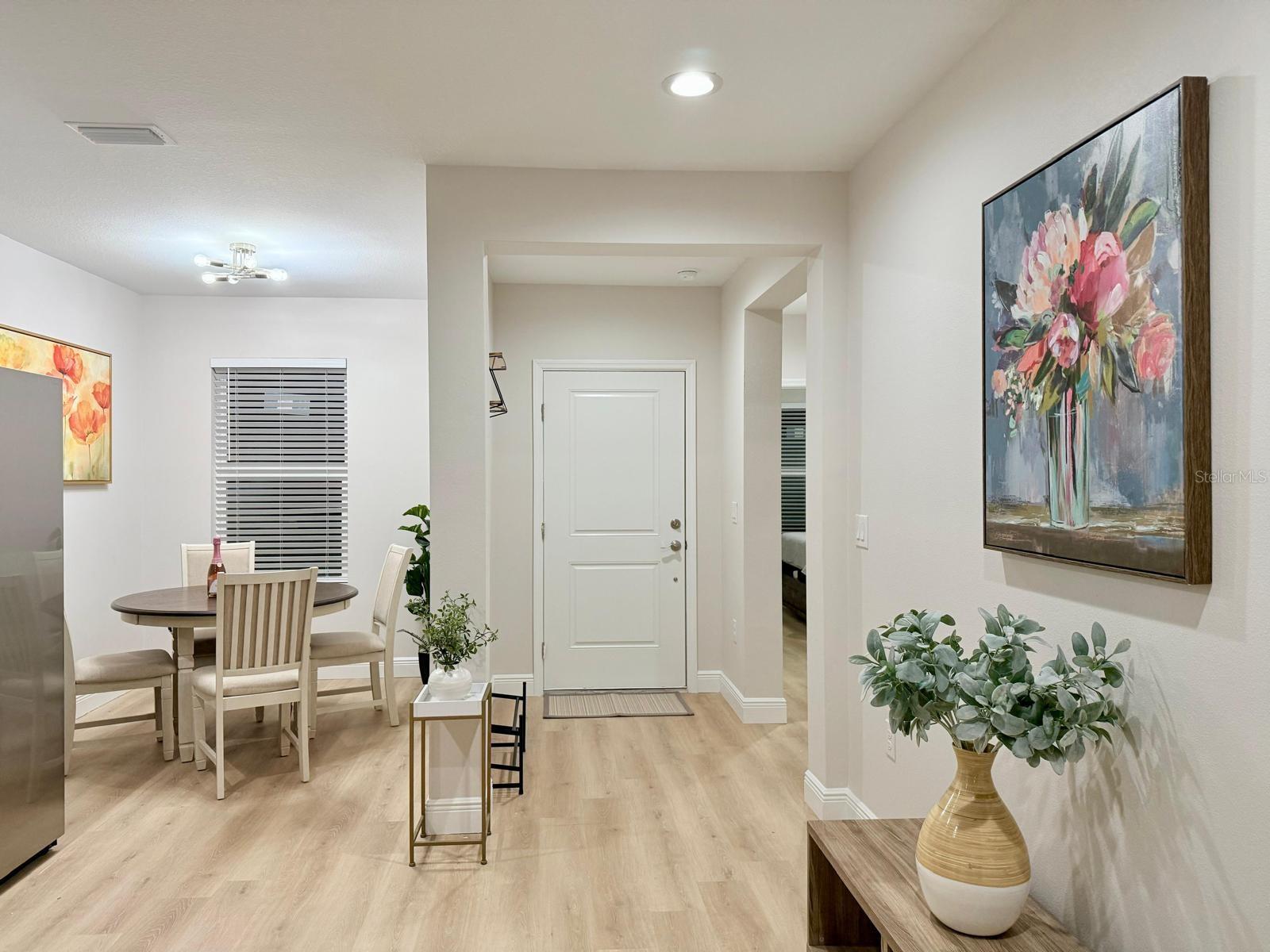 Image 4 of 25 For 6977 Hawksbury Street