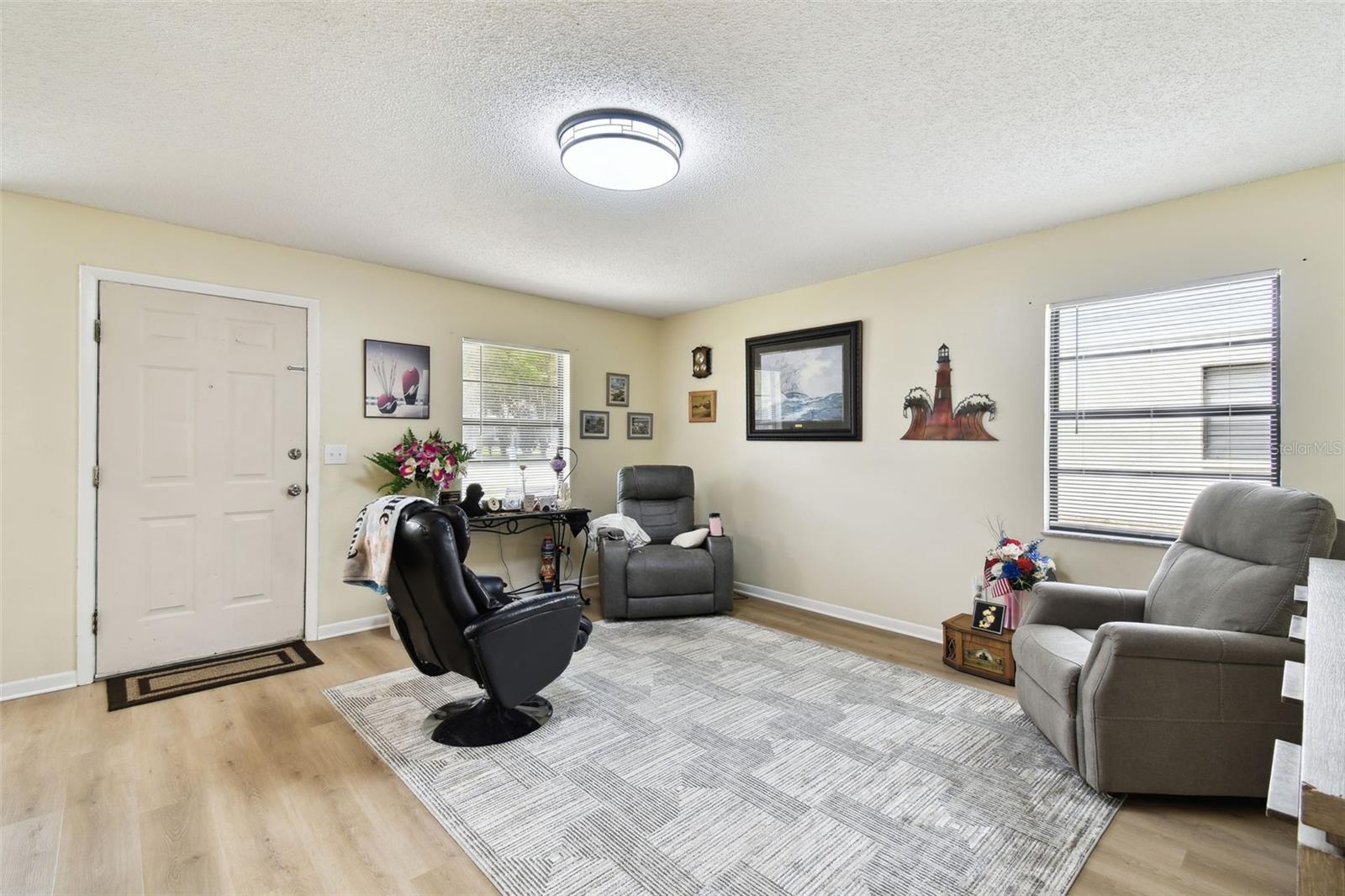 Image 6 of 45 For 38602 2nd Avenue