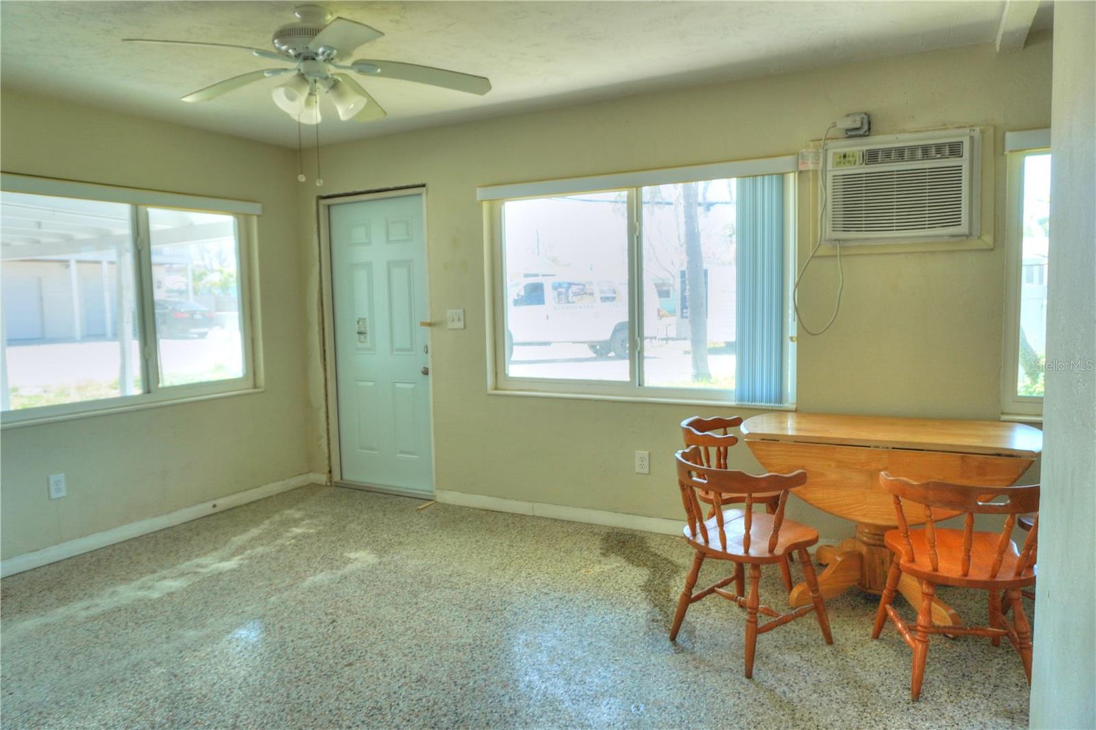 Image 10 of 26 For 14501 Bayshore Drive