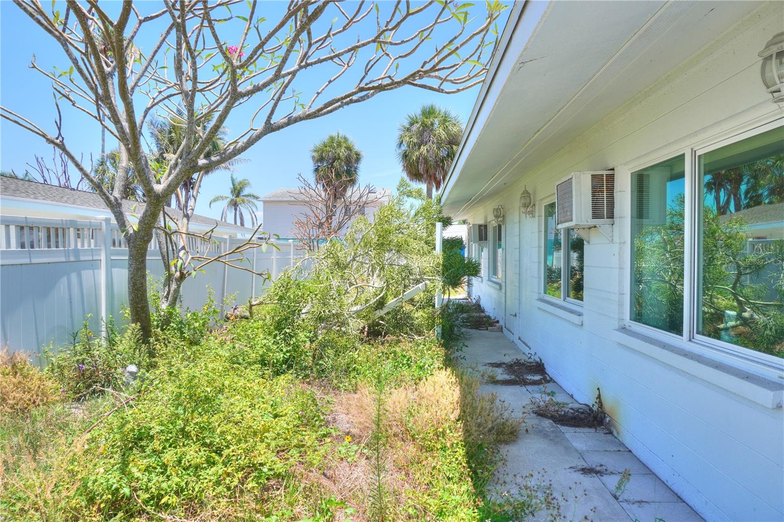 Image 15 of 26 For 14501 Bayshore Drive