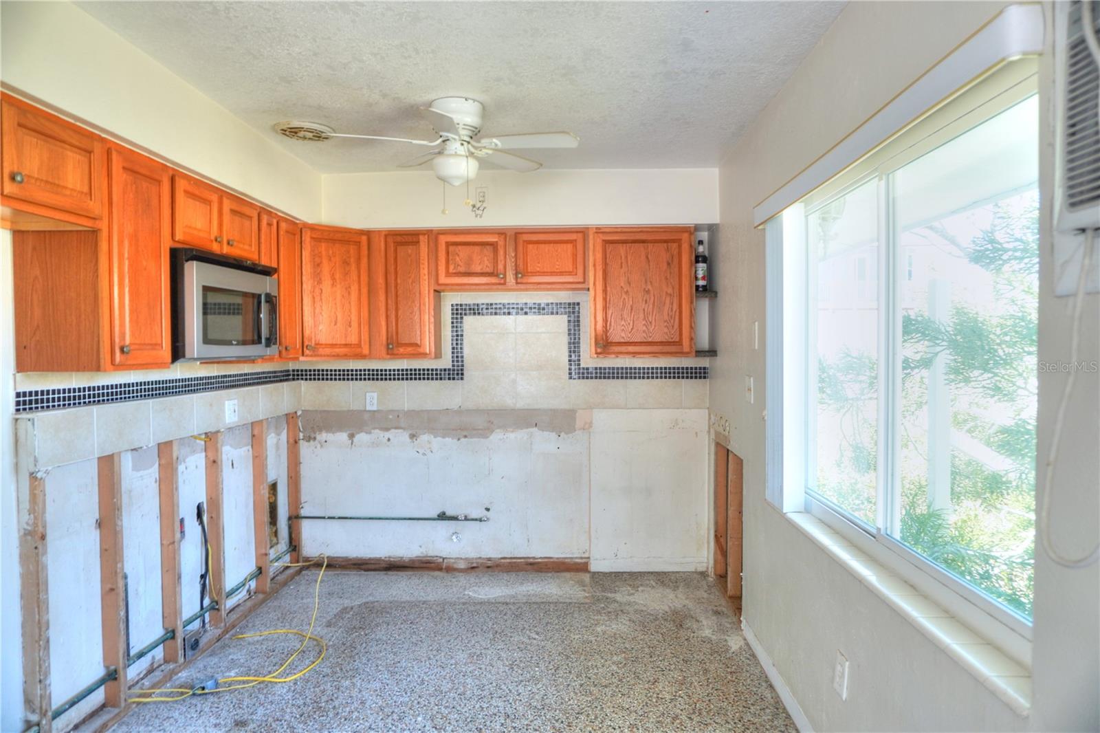 Image 17 of 26 For 14501 Bayshore Drive