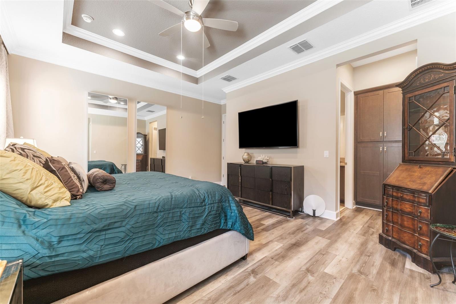 Image 22 of 68 For 15528 Corona Del Mar Drive