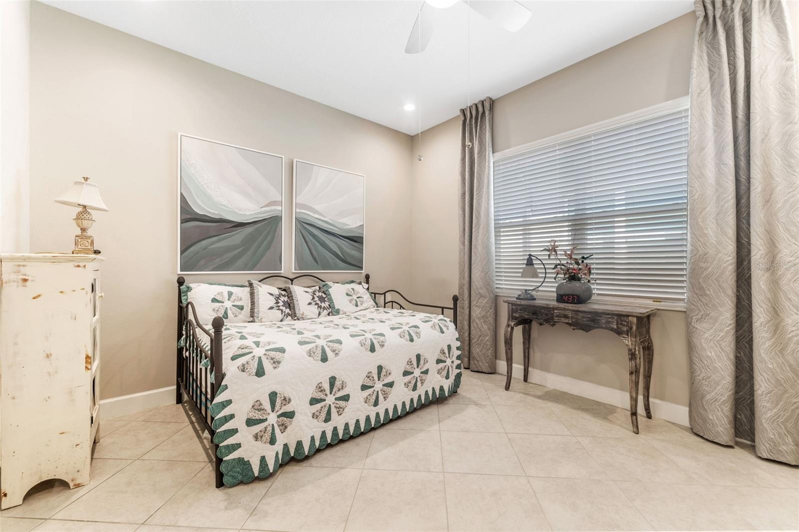 Image 26 of 68 For 15528 Corona Del Mar Drive