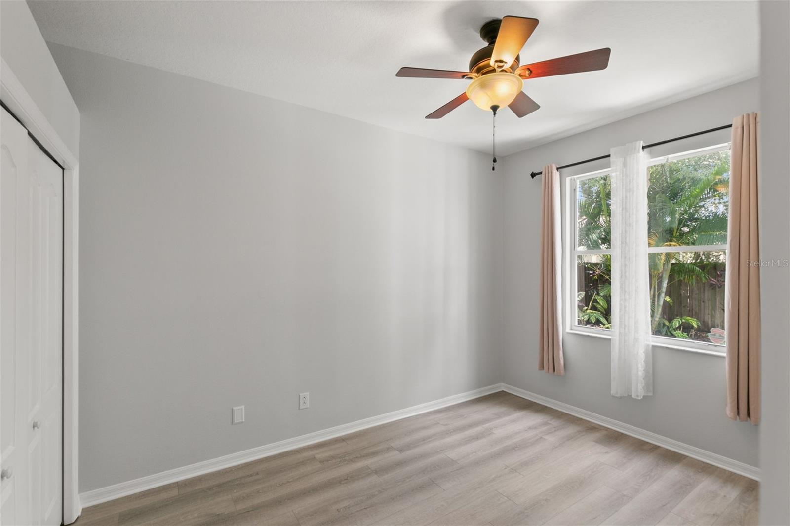 Image 14 of 18 For 11934 Wandsworth Drive