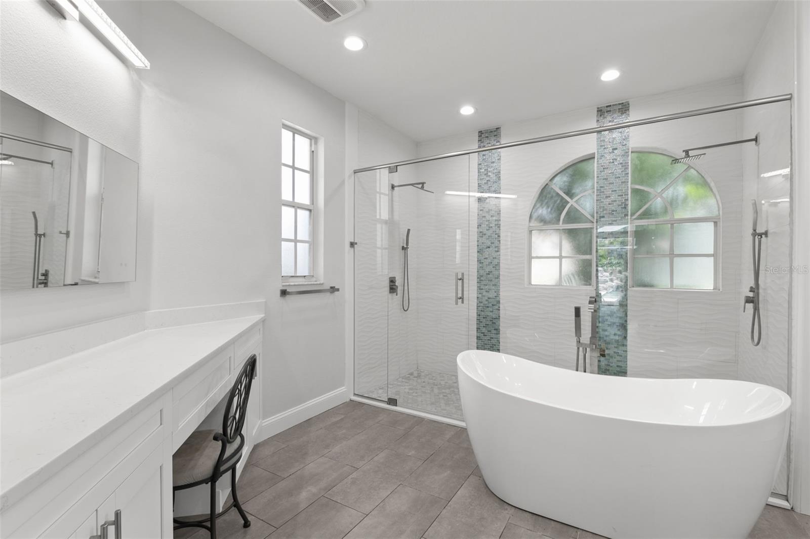 Image 8 of 18 For 11934 Wandsworth Drive