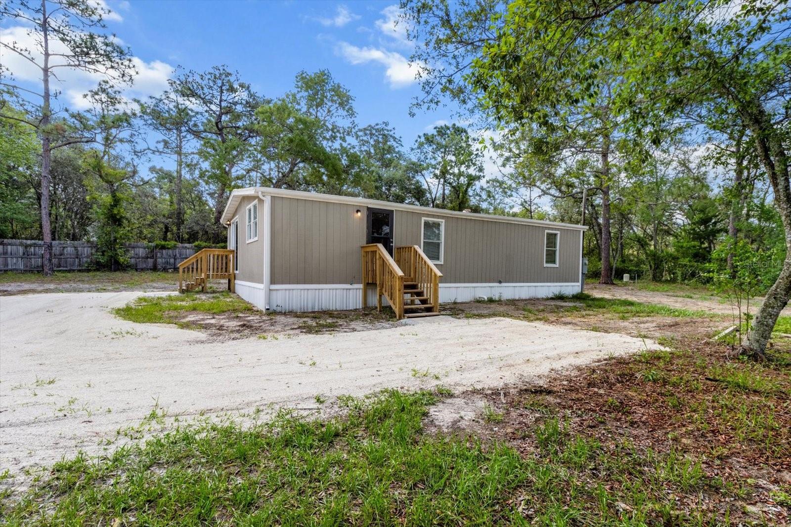 Image 10 of 42 For 4926 Meadow Street