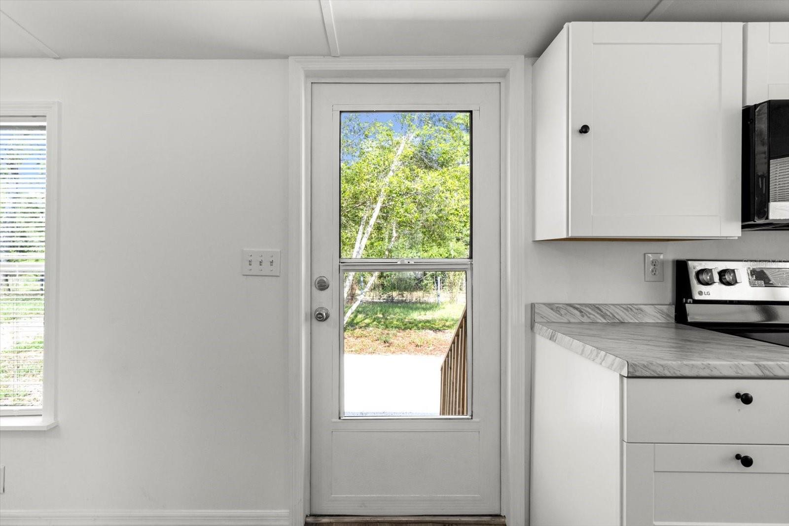 Image 12 of 42 For 4926 Meadow Street