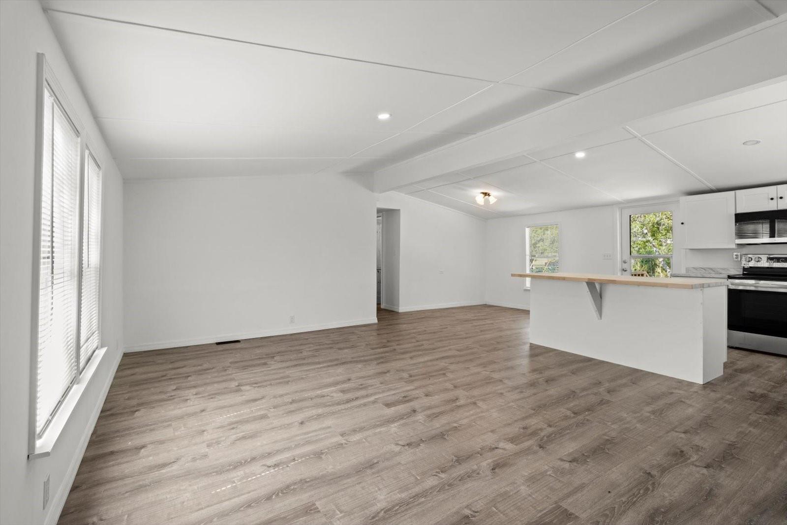 Image 15 of 42 For 4926 Meadow Street