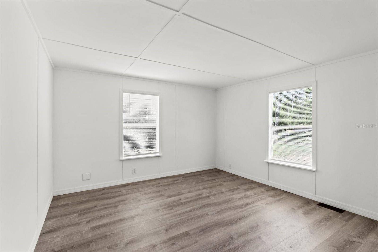 Image 19 of 42 For 4926 Meadow Street