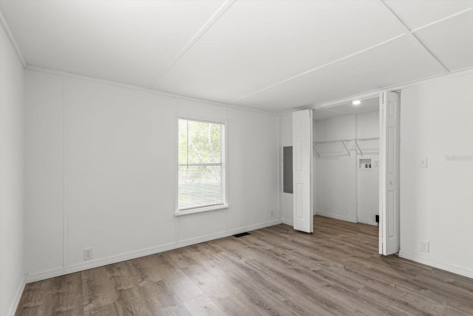 Image 20 of 42 For 4926 Meadow Street