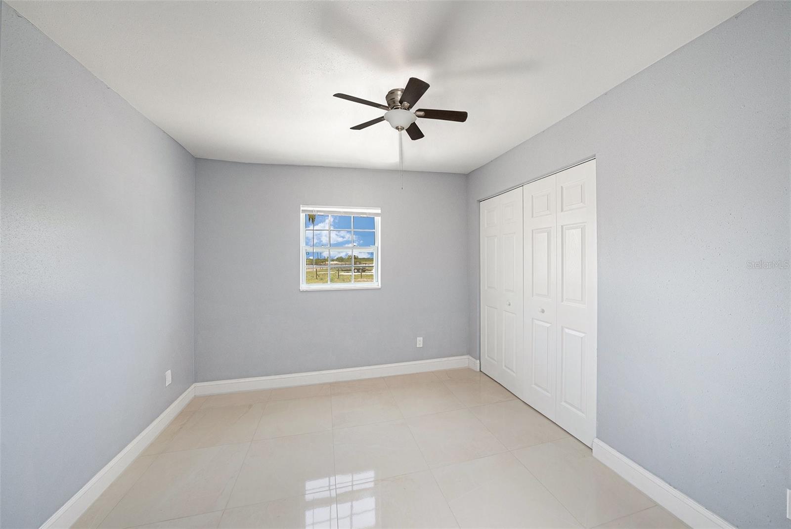 Listing photo id 14 for 5012 Troydale Road