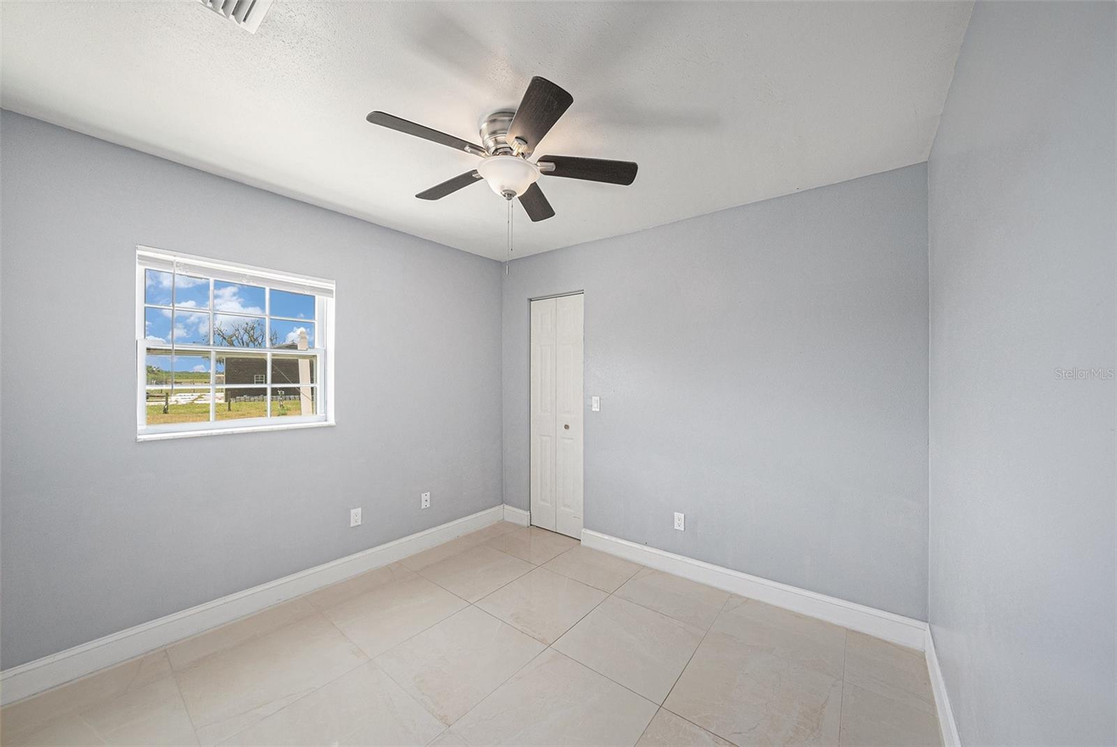 Listing photo id 15 for 5012 Troydale Road