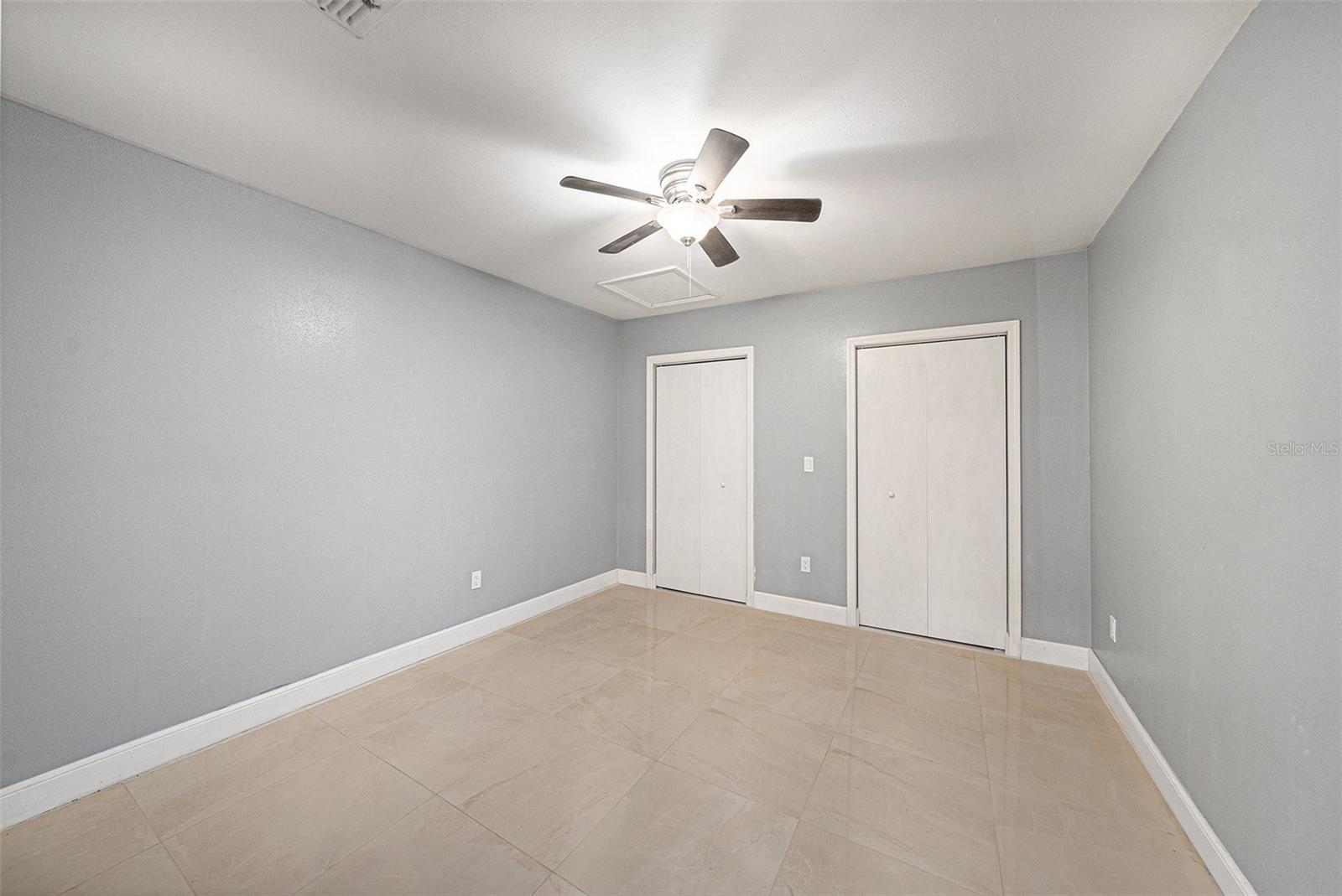 Listing photo id 17 for 5012 Troydale Road