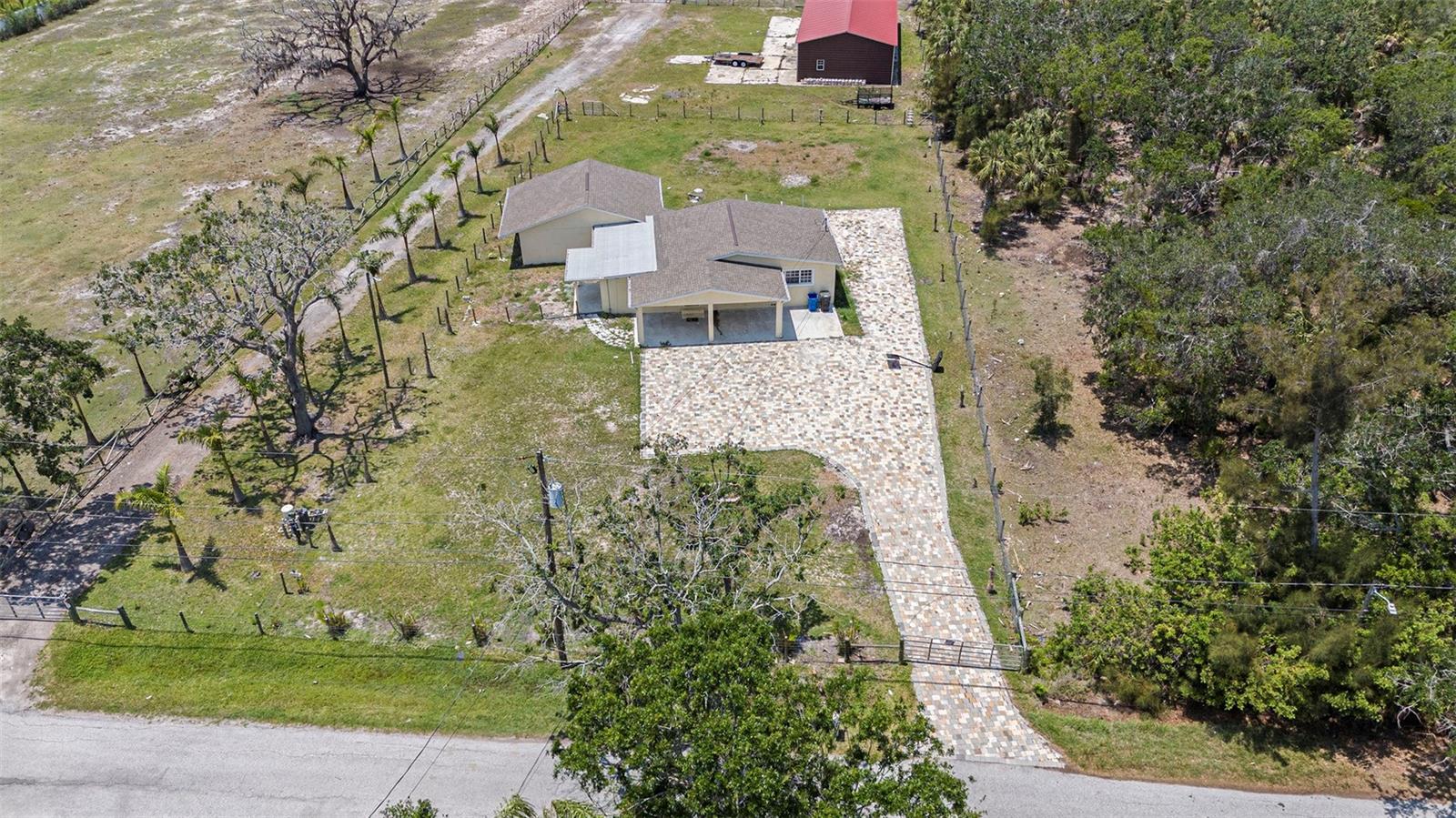 Listing photo id 0 for 5012 Troydale Road
