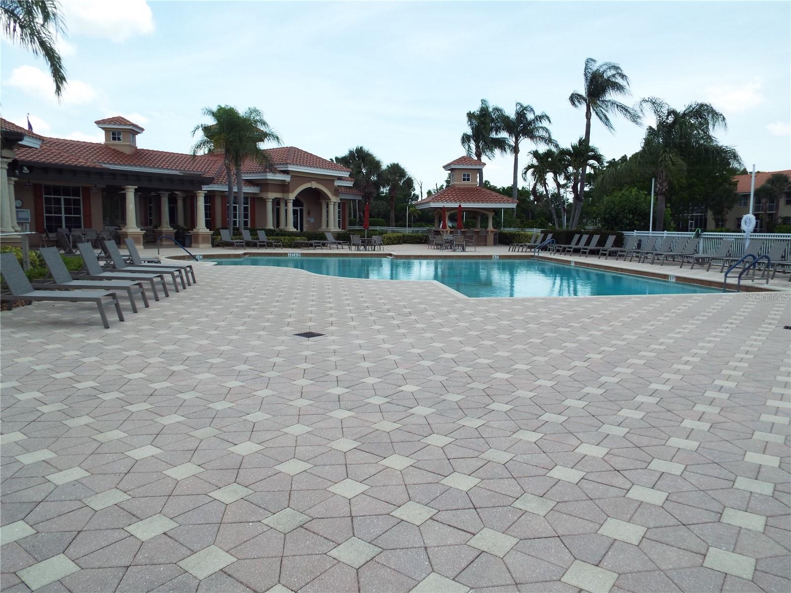 Image 25 of 34 For 13860 Avon Park Circle 104
