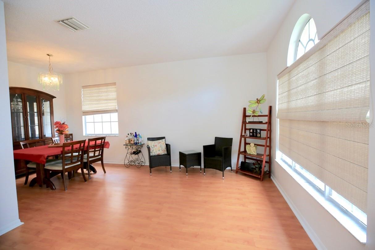 Image 10 of 47 For 4535 Gateway Boulevard