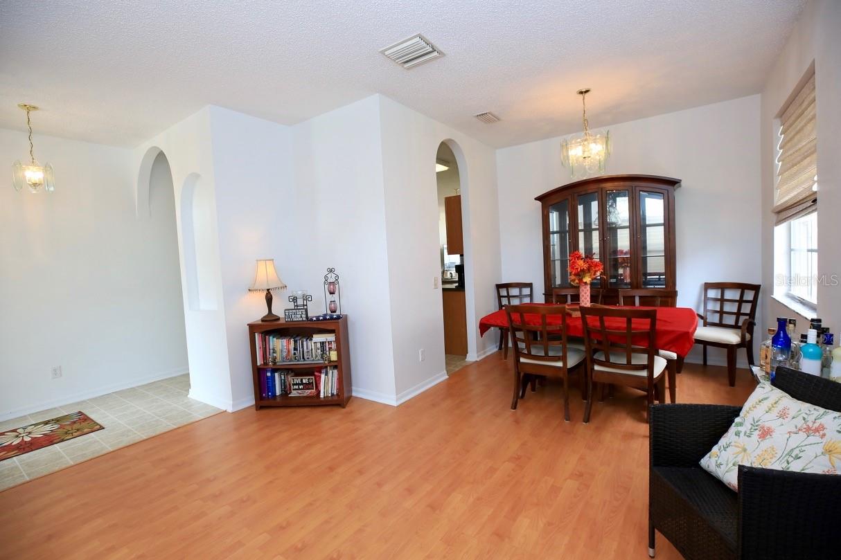 Image 11 of 47 For 4535 Gateway Boulevard