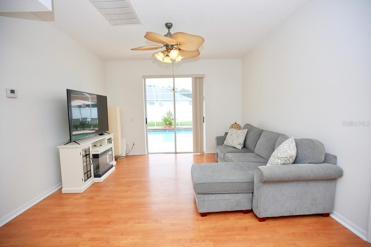 Image 13 of 47 For 4535 Gateway Boulevard